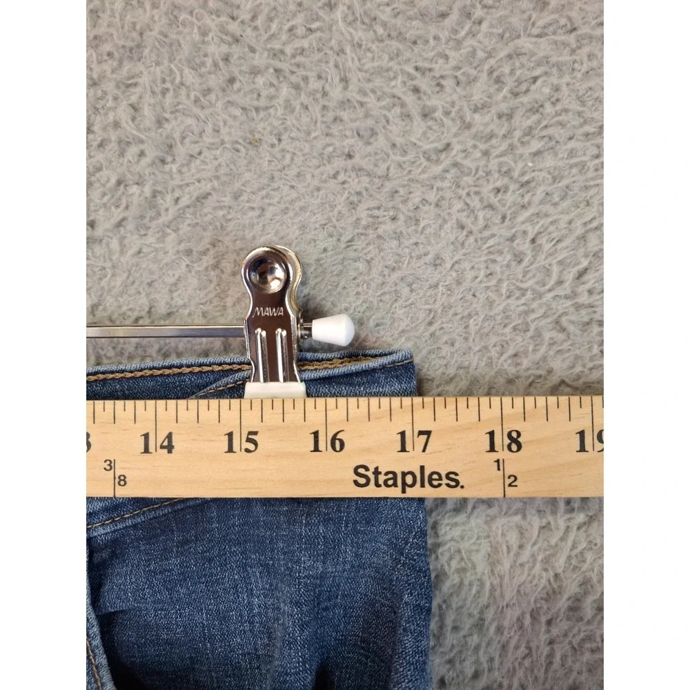 Levi's Mid Length Shorts Women 31 (Fits 34W) Blue Denim Cotton Distressed Cuffed